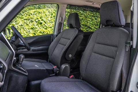 2018 Nissan Serena Hybrid 8 Seat - Thumbnail