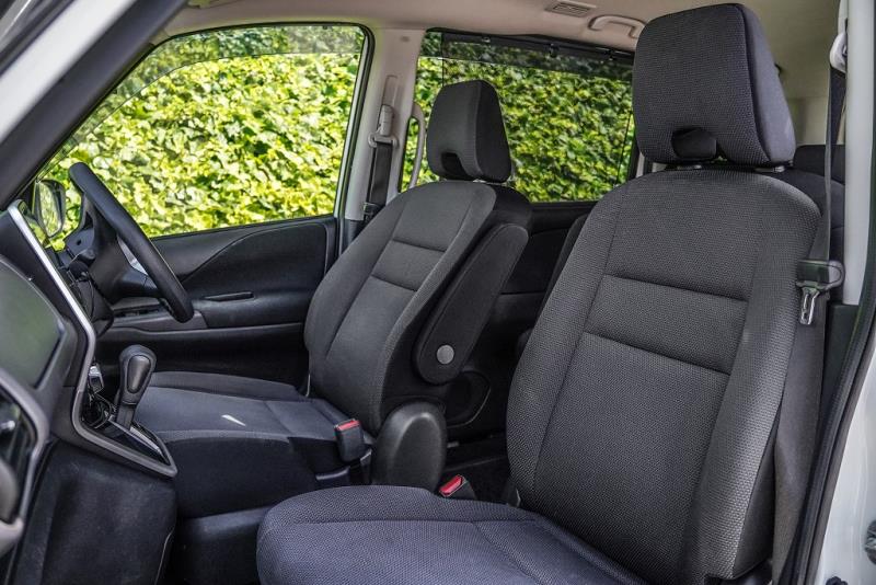 2018 Nissan Serena Hybrid 8 Seat