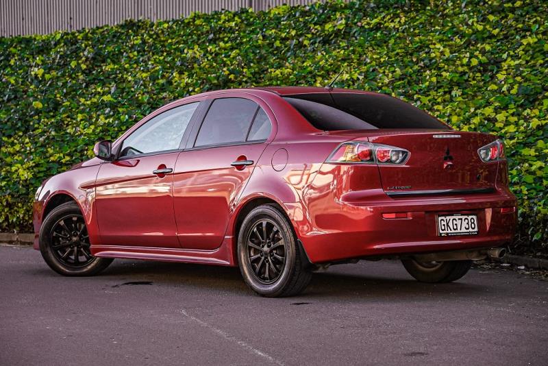 2012 Mitsubishi Lancer Sedan