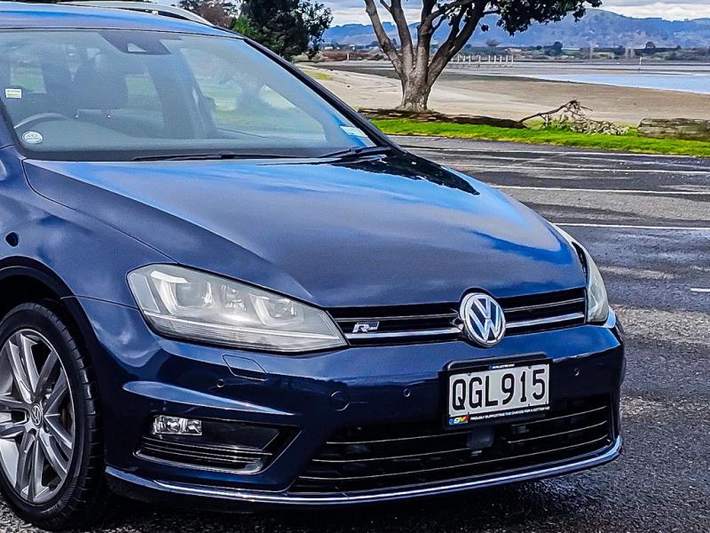 2015 Volkswagen Golf TSI Wagon R Line