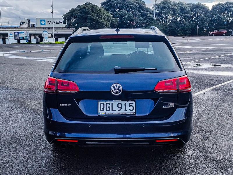 2015 Volkswagen Golf TSI Wagon R Line