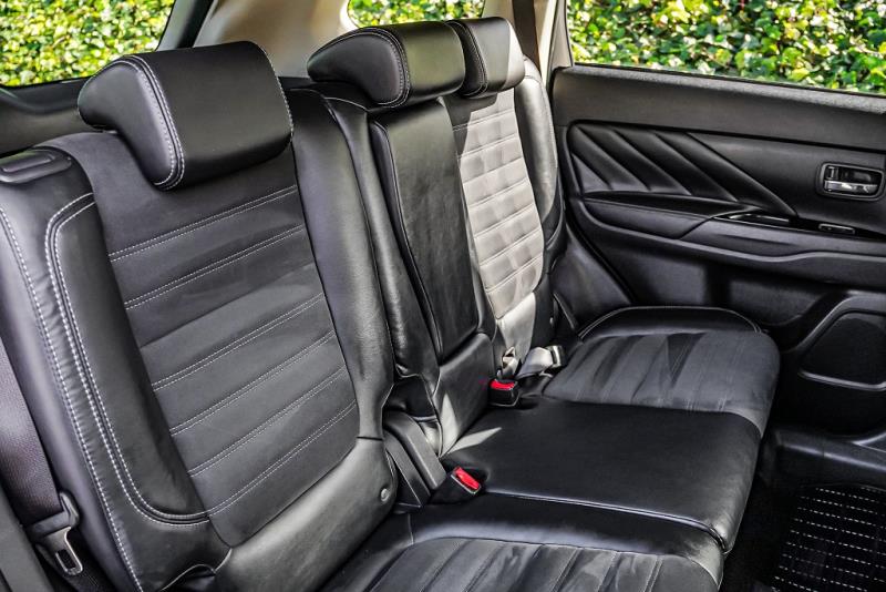 2019 Mitsubishi Outlander PHEV XLS