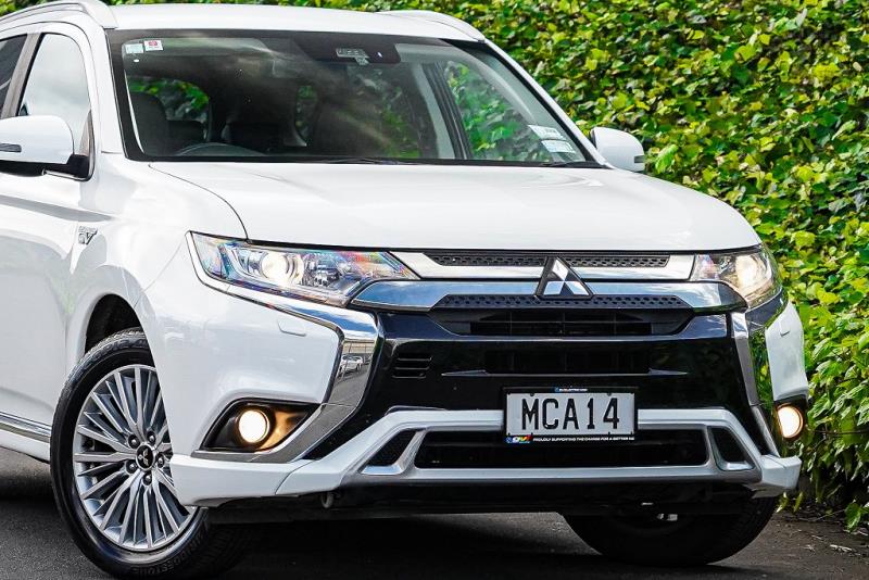 2019 Mitsubishi Outlander PHEV XLS