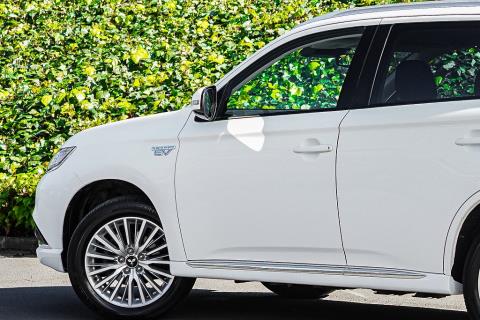 2019 Mitsubishi Outlander XLS PHEV - Thumbnail