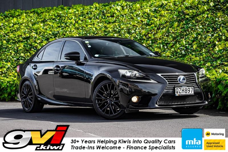 2015 Lexus IS 300H
