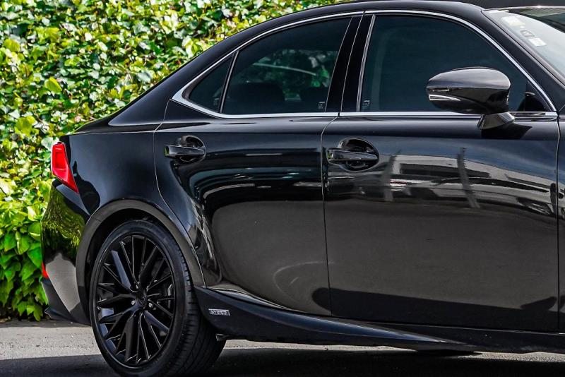 2015 Lexus IS 300H