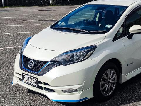 2017 Nissan Note e-Power Hybrid - Thumbnail