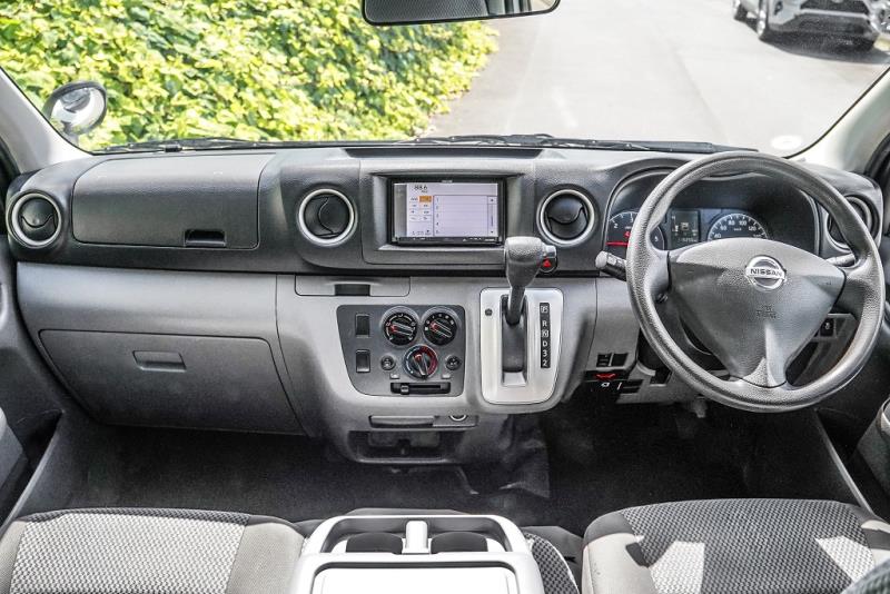 2017 Nissan NV350 9 Seater