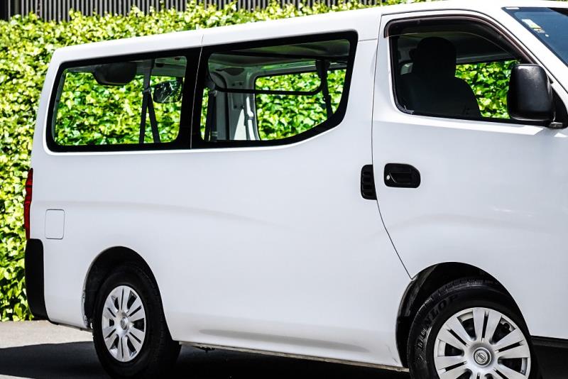 2017 Nissan NV350 9 Seater