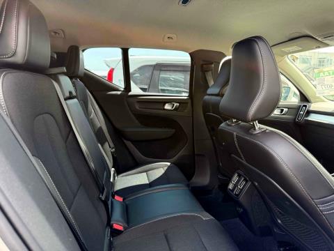 2018 Volvo XC40 T4 - Thumbnail