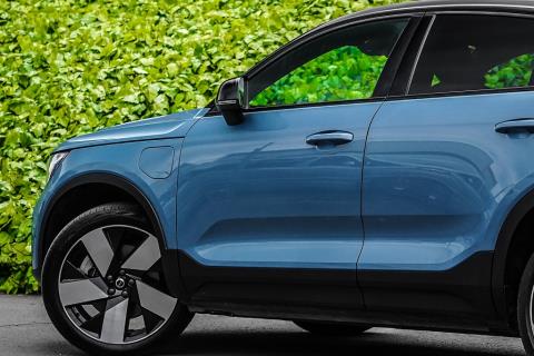 2022 Volvo eC40 4WD Recharge Twin - Thumbnail