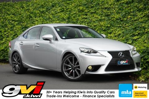 2013 Lexus IS 300h