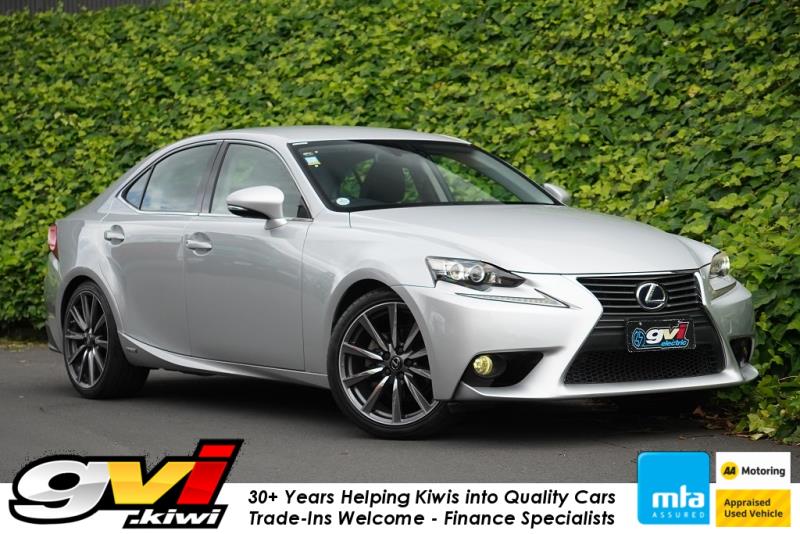 2013 Lexus IS 300h