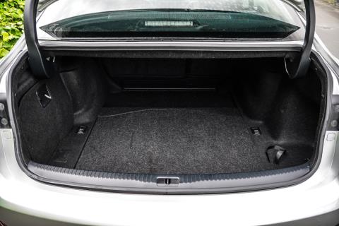 2013 Lexus IS 300h - Thumbnail