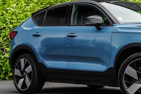 2022 Volvo C40 4WD Recharge Twin - Thumbnail