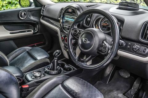 2017 Mini Cooper SE Crossover All 4 - Thumbnail