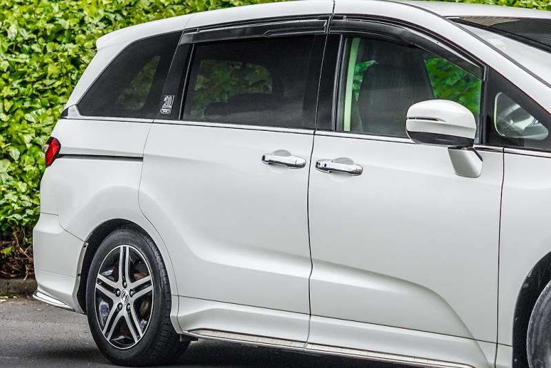 2015 Honda Odyssey Absolute 20th Ann