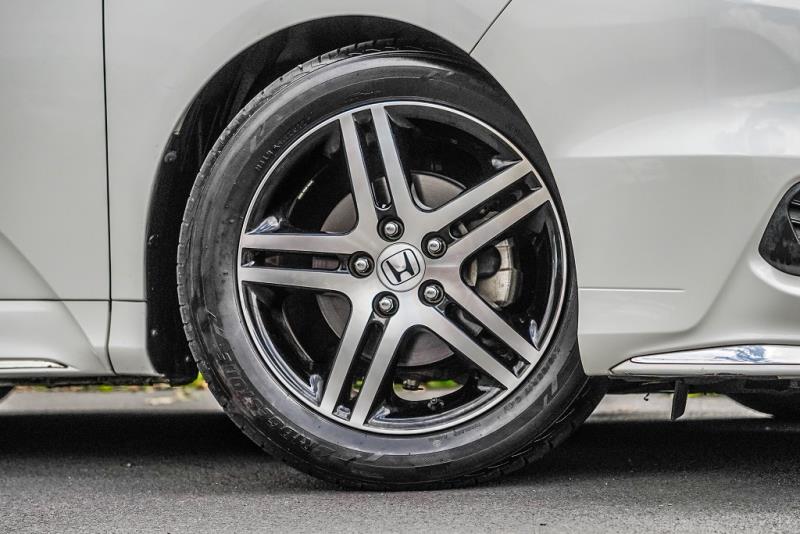 2015 Honda Odyssey Absolute 20th Ann