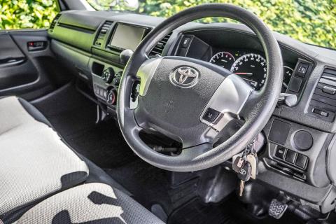 2020 Toyota Hiace ZL 5 Door - Thumbnail