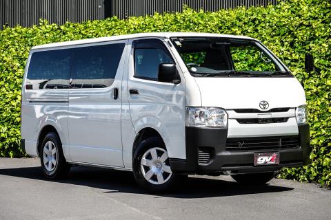 2020 Toyota Hiace ZL 5 Door - Thumbnail