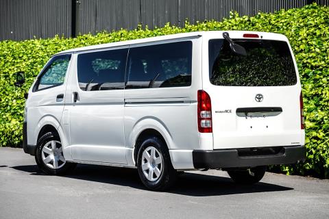 2020 Toyota Hiace ZL 5 Door - Thumbnail