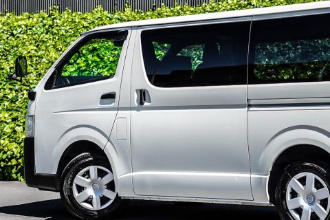 2020 Toyota Hiace ZL 5 Door - Thumbnail