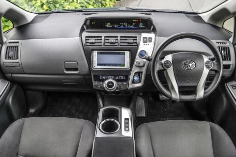2013 Toyota Prius Alpha S - Thumbnail