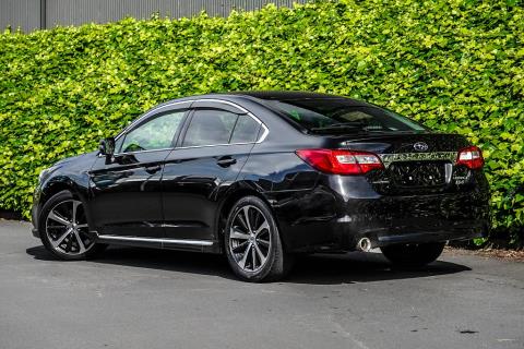 2016 Subaru Legacy B4 4WD Limited - Thumbnail