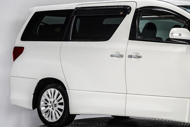 2014 Toyota Alphard 240S / Vellfire