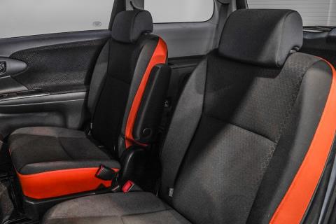 2012 Toyota Wish 2.0Z - Thumbnail