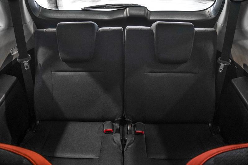 2012 Toyota Wish 2.0Z