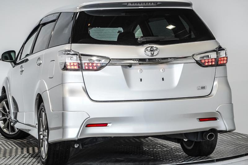 2012 Toyota Wish 2.0Z