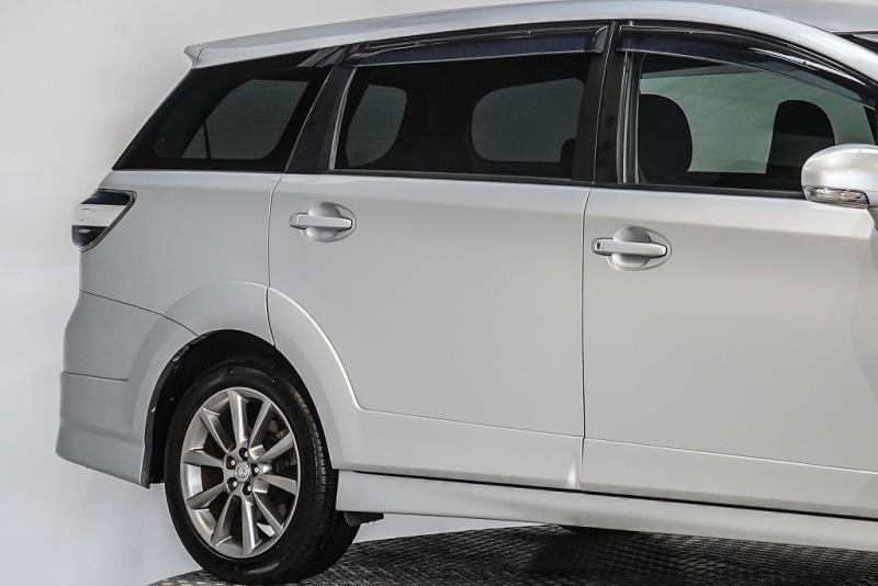 2012 Toyota Wish 2.0Z