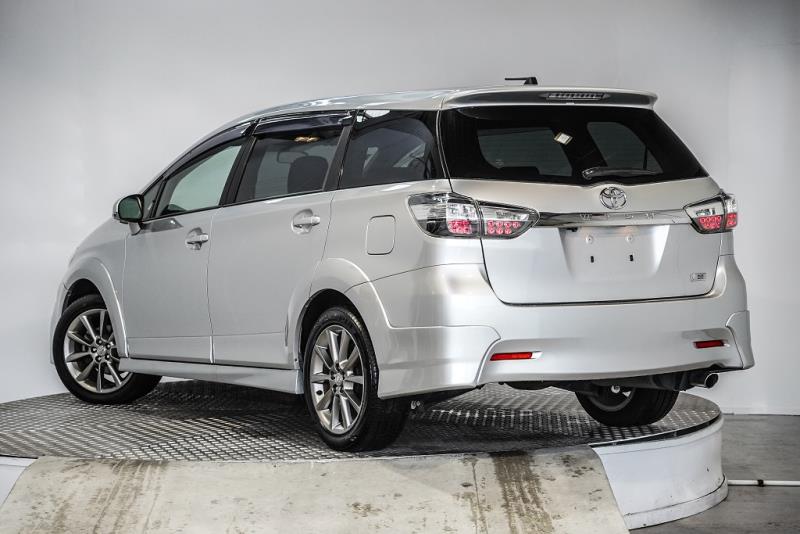 2012 Toyota Wish 2.0Z