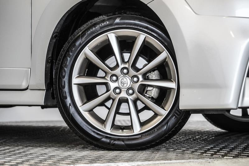 2012 Toyota Wish 2.0Z