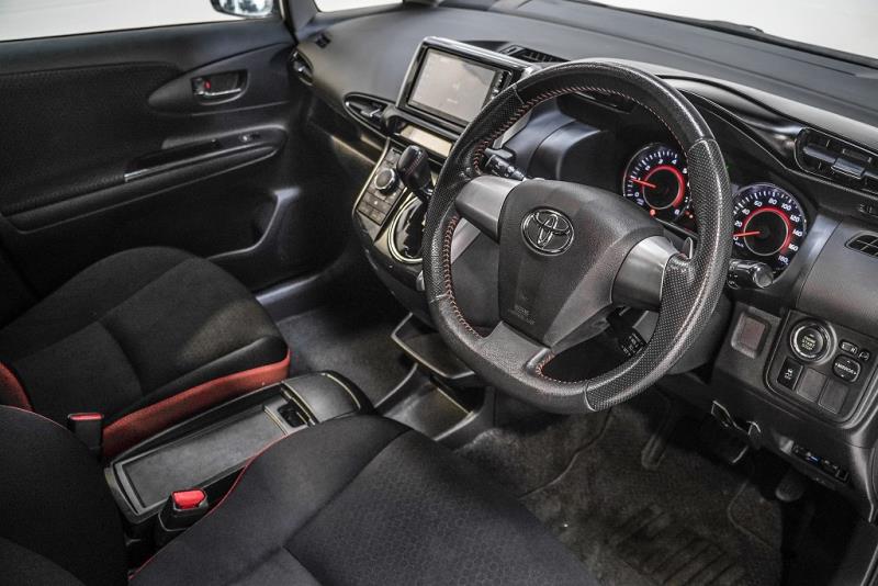 2012 Toyota Wish 2.0Z