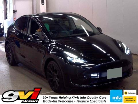 2023 Tesla Model Y - Thumbnail