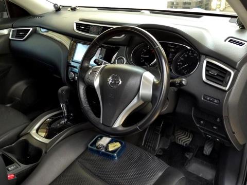 2015 Nissan X-trail 7 Seater - Thumbnail
