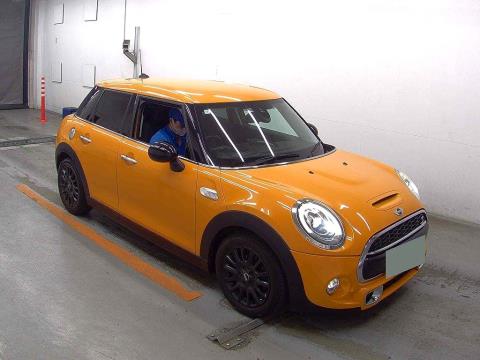 2015 Mini Cooper S - Thumbnail