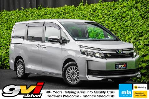 2015 Toyota Voxy Hybrid / Noah