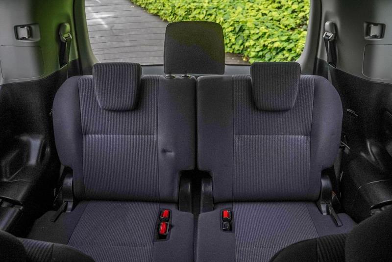 2015 Toyota Voxy Hybrid / Noah