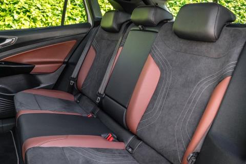 2023 Volkswagen ID.4 Pro 82kWh - Thumbnail