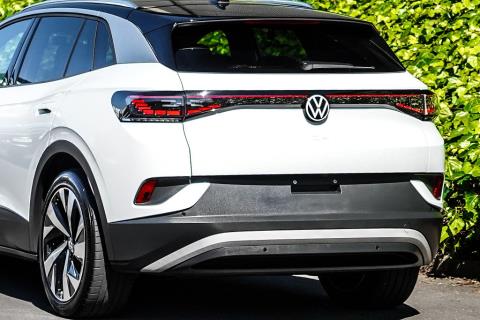 2023 Volkswagen ID.4 Pro 82kWh - Thumbnail