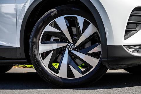 2023 Volkswagen ID.4 Pro 82kWh - Thumbnail