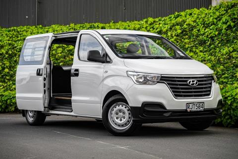 2021 Hyundai i-Load 2.5 CDRI - Thumbnail