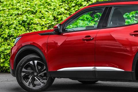 2022 Peugeot 2008 Allure SUV - Thumbnail
