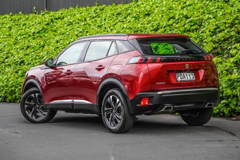 2022 Peugeot 2008 Allure SUV - Thumbnail