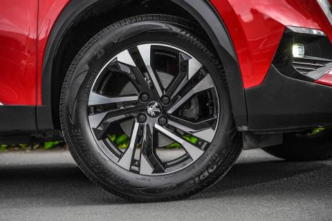 2022 Peugeot 2008 Allure SUV - Thumbnail