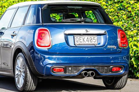 2015 Mini Cooper S - Thumbnail