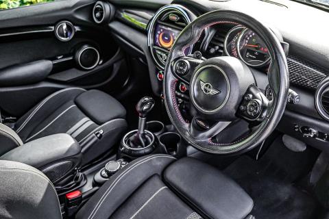 2015 Mini Cooper S - Thumbnail